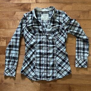 🏜️ Guess V-Neck Plaid Snapup Western Inspired 100% Cotton Shirt
